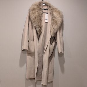 Zara Women's Beige Trench Coat with Faux Fur Collar